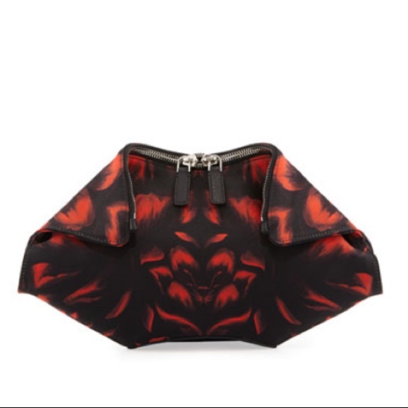 Alexander McQueen Tulip de Manta Clutch - Picture 3 of 14